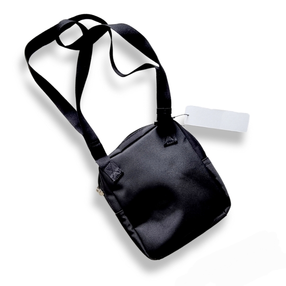 Calvin Klein Sport Essentials Reporter S Inst - black sporty cross-body bag - Picture 7 of 8